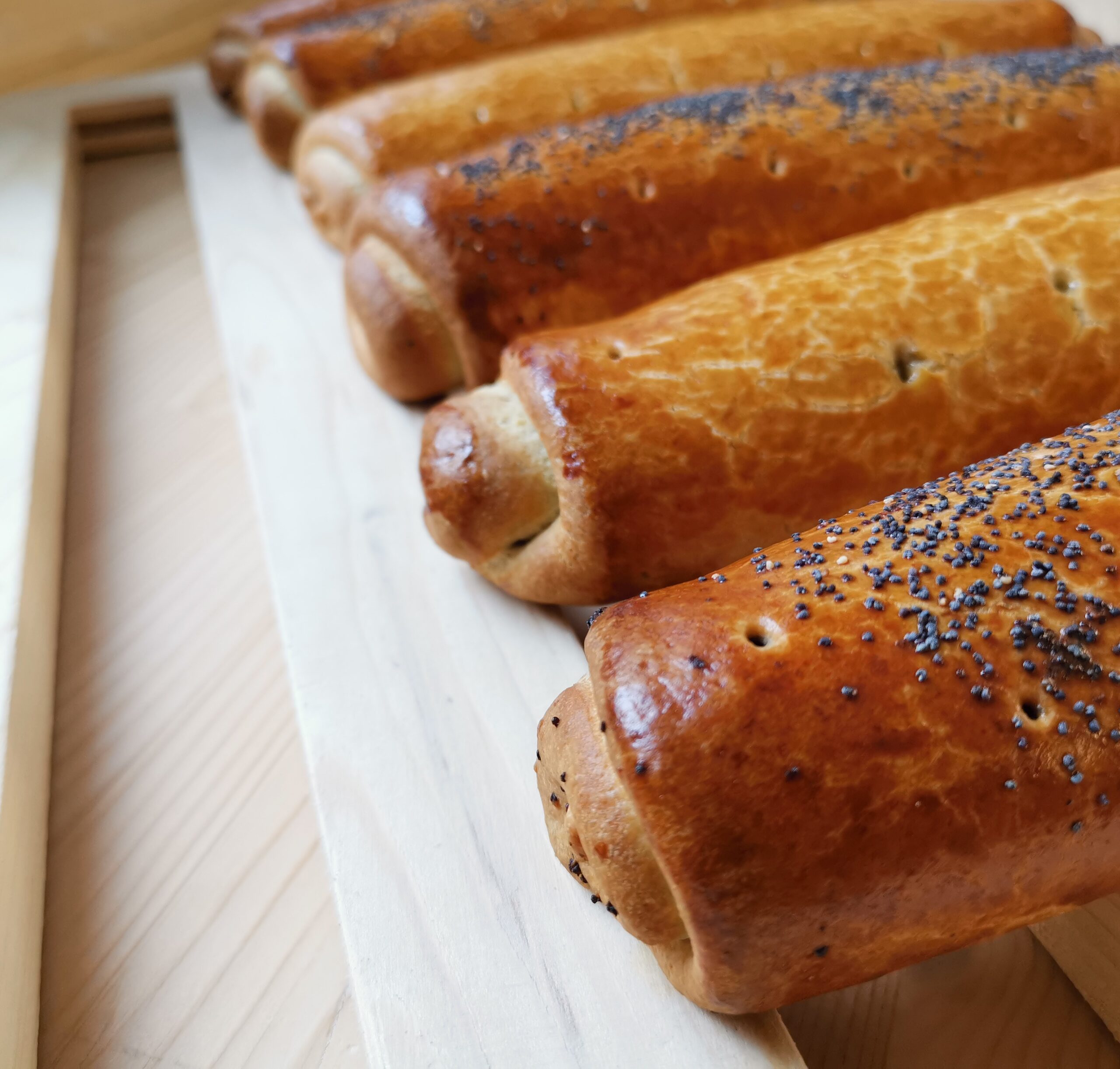 Cozonac "Premium Gourmet" cu nucă spartă - produs artizanal "Il Pane dell`Amore", cca 400 - 500 g - preț/buc!
