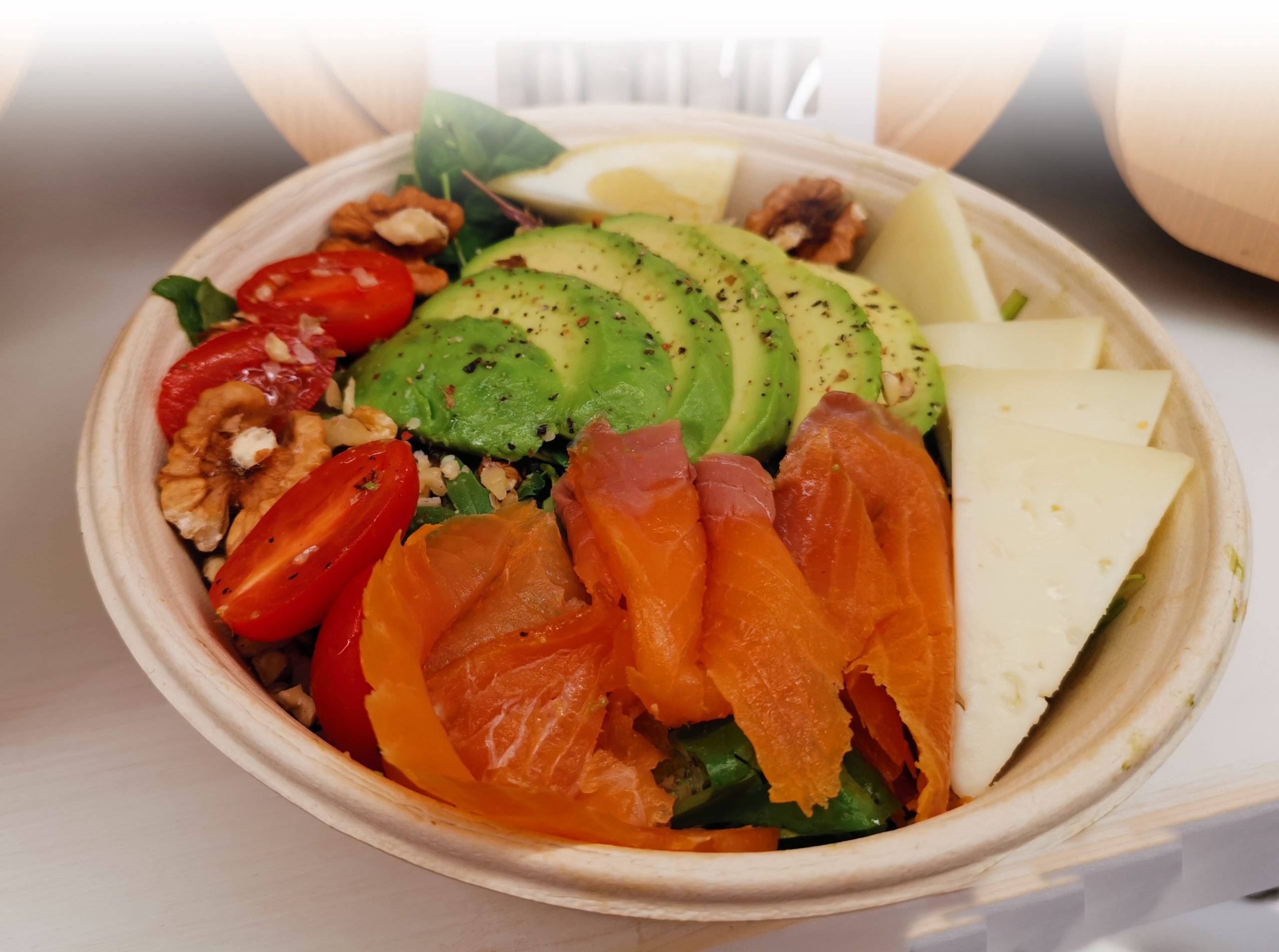 Ensalada con salmon - salată de Excelența in stil Mediteranean - imagine 2