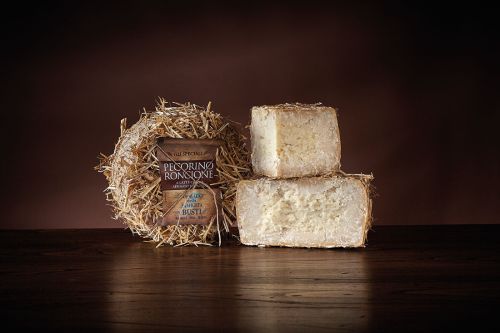 Brânză Pecorino Roncione de la Famiglia Busti - Pret/100g